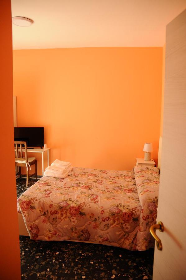 Andrea Affittacamere E B&B ソリニャーノ・ヌオーヴォ エクステリア 写真