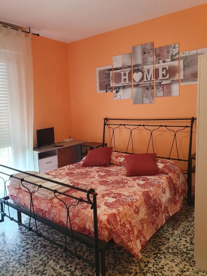 Andrea Affittacamere E B&B ソリニャーノ・ヌオーヴォ エクステリア 写真